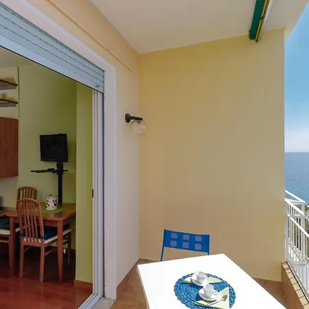 163 - Sunshine 4 Fronte Vista Mare, 100m * San Remo